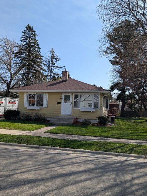 420 N Walnut St, Janesville, WI, 53548-3530 | Card Image