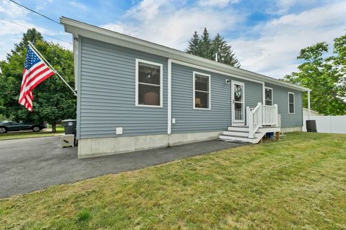 3 Carver St, Franklin, NH, 03235-1142 | Card Image