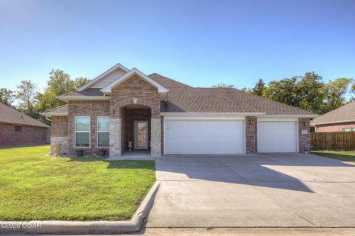 904 Lakeview Dr, Webb City, MO, 64870-3121 | Card Image
