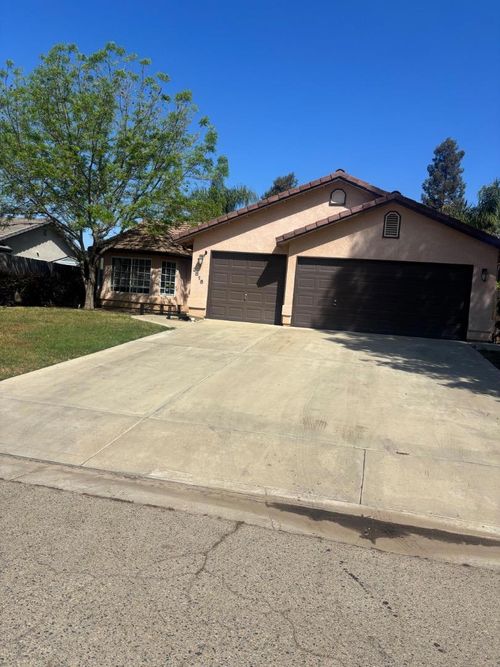 3816 E Acequia Ave, Visalia, CA, 93292-9084 | Card Image