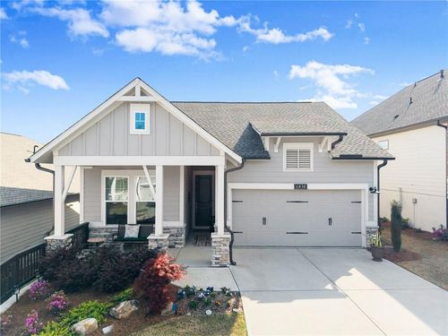 6838 Welcome Rd, Flowery Branch, GA, 30542 | Card Image