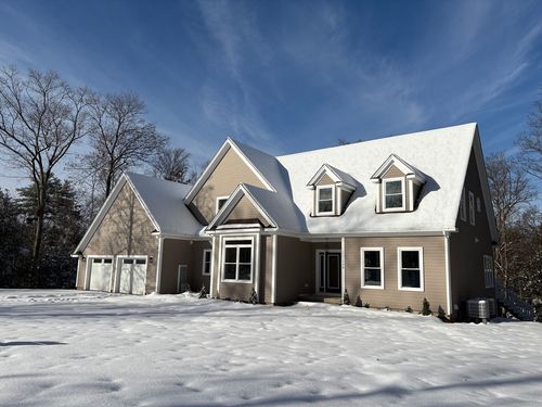 130 Lindenridge Rd, Amherst, MA, 01002-9707 | Card Image