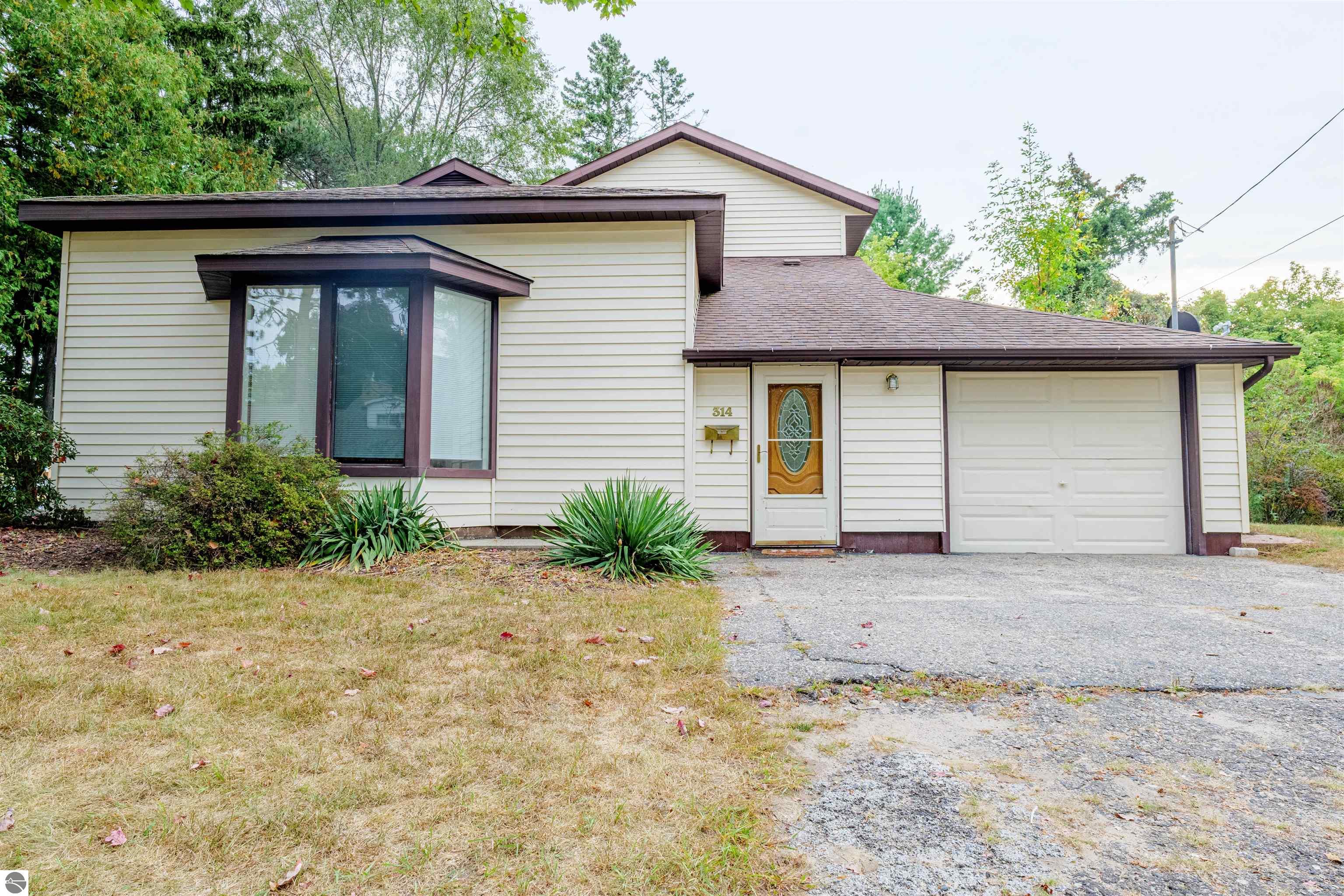 Huron St, East Tawas, MI 48730