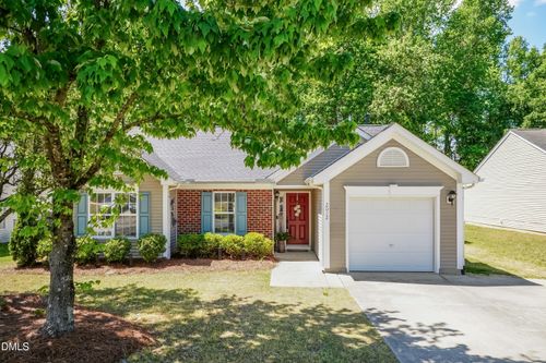 2012 Day Flower Dr, Clayton, NC, 27520-3746 | Card Image