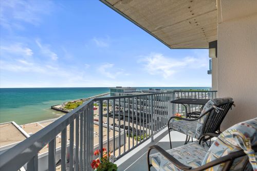 415 N Lake St, Port Washington, WI, 53074-1651 | Card Image
