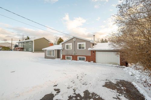 27 Grove Ave, Beaver Bank, NS, B4G1B7 | Card Image