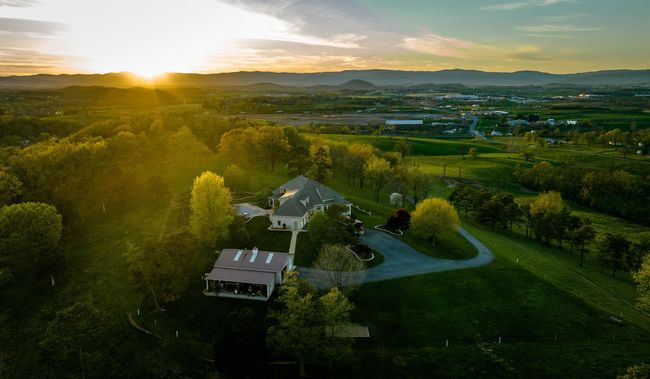 1582 N River Rd, House other with 4 bedrooms, 5 bathrooms and null parking in MOUNT CRAWFORD VA | Image 5