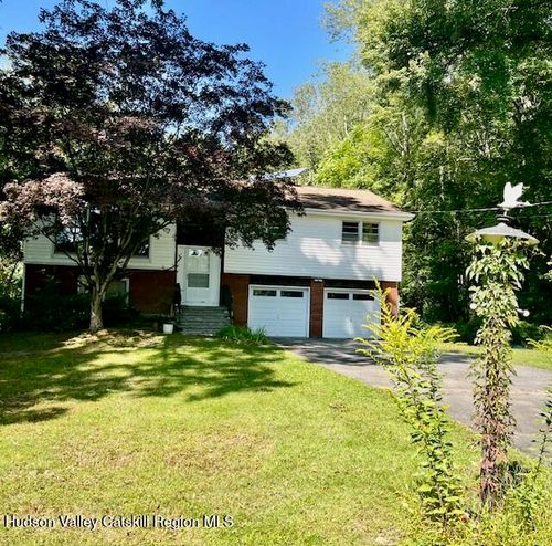 110 River Rd, New Paltz, NY, 12561-3008 | Card Image