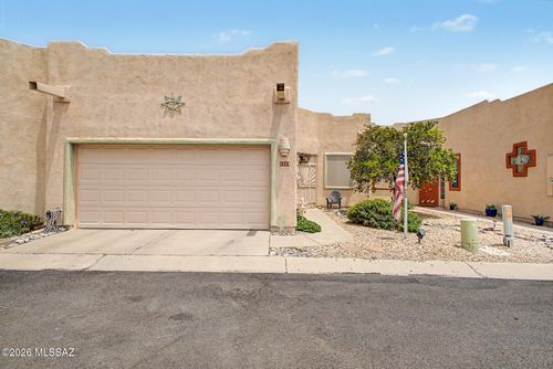 1224 N Hillsboro Ave, Green Valley, AZ, 85614-3539 | Card Image