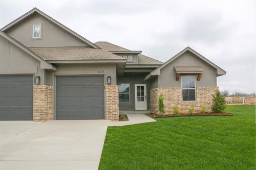 624 Trails End Drive, Shawnee, OK, 74804 | Card Image