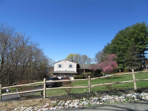 29 Beattie Rd, Washingtonville, NY, 10992-1018 | Card Image