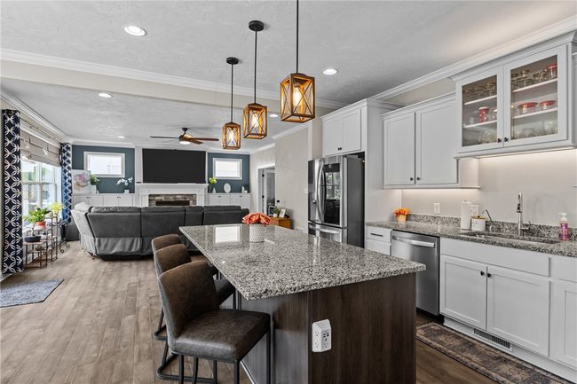 582 Forest Oaks Trl, House other with 4 bedrooms, 3 bathrooms and 2 parking in North Huntingdon PA | Image 12