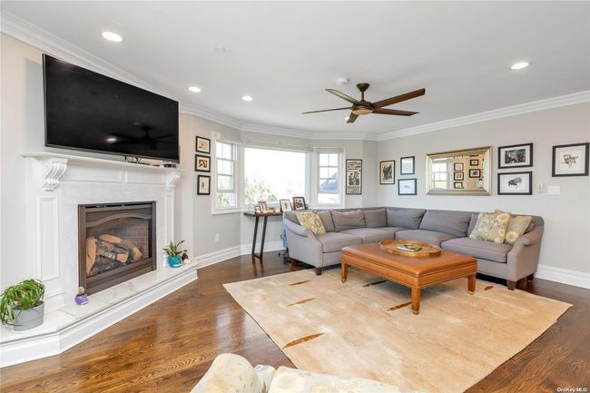67 Matlock St, House other with 3 bedrooms, 3 bathrooms and null parking in Lido Beach NY | Image 5