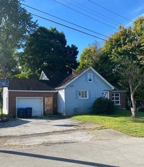 2001 Vermont St, North Collins, NY, 14111-9441 | Card Image