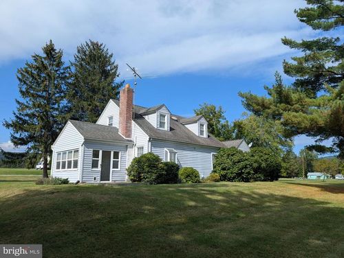 55 Iron Springs Rd, FAIRFIELD, PA, 17320-9704 | Card Image