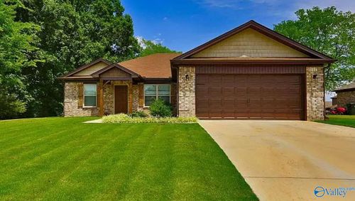 649 Smith Vasser Rd, Harvest, AL, 35749-8211 | Card Image