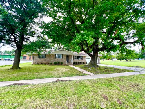 106 S Roney St, Carl Junction, MO, 64834-9401 | Card Image