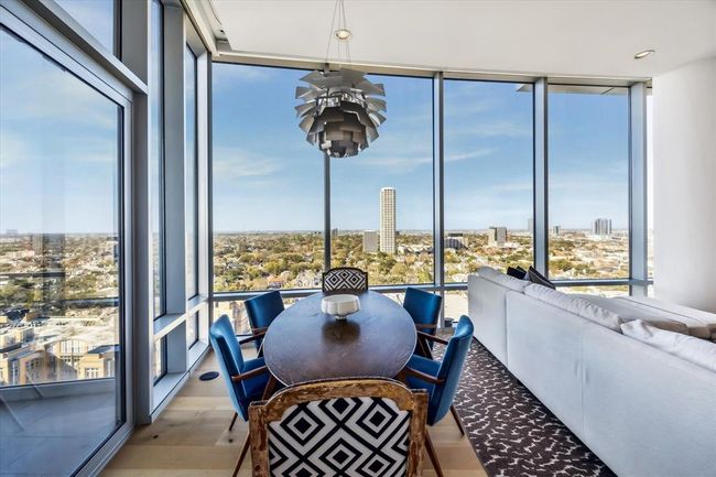 APT-17D - 2727 Kirby Dr, Condo with 2 bedrooms, 3 bathrooms and 3 parking in Houston TX | Image 8