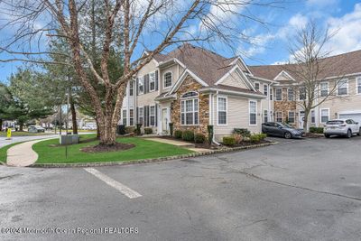 178 Shinnecock Drive, Condo with 3 bedrooms, 2 bathrooms and null parking in Manalapan NJ | Image 2