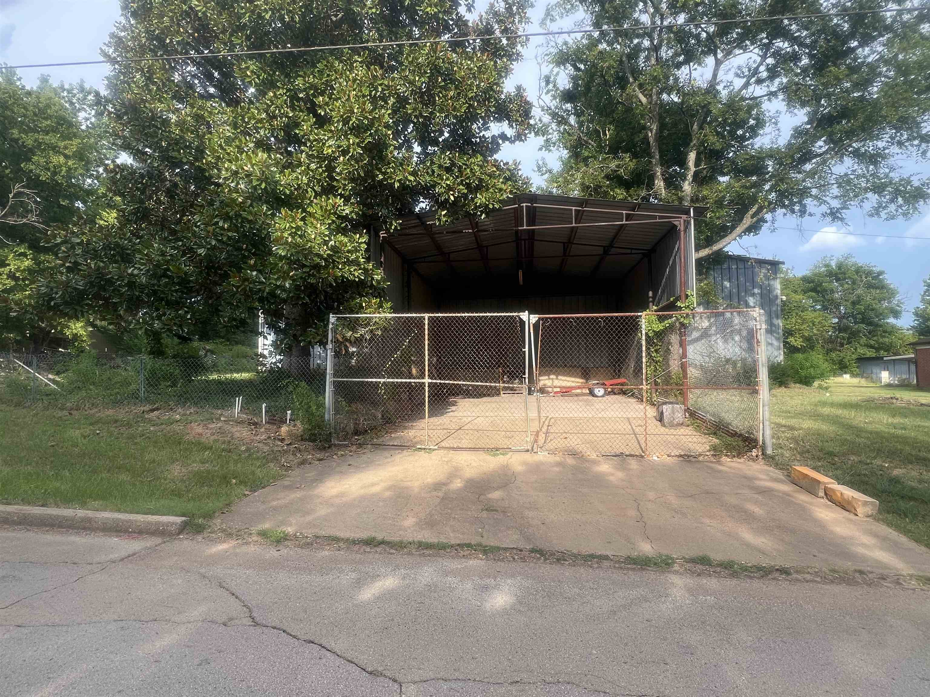 1910 N Franklin St, Marshall, TX 75670