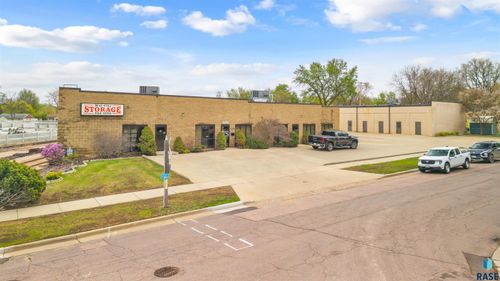 1400 S Van Epps Ave Avenue, Sioux Falls, SD, 57105 | Card Image