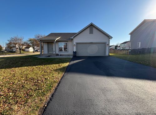 1559 Bluestem Ln, Minooka, IL, 60447-8224 | Card Image