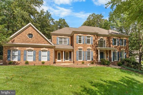 3227 Foxvale Dr, OAKTON, VA, 22124-2262 | Card Image