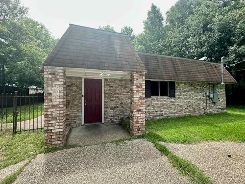 790 Pinchback Rd, Beaumont, TX, 77707-3104 | Card Image