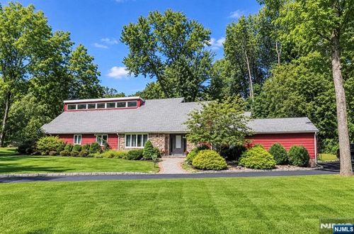 3 Openaki Rd, Randolph, NJ, 07869-3301 | Card Image