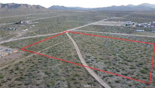 777 Waalew Rd, Apple Valley, CA, 92307 | Card Image