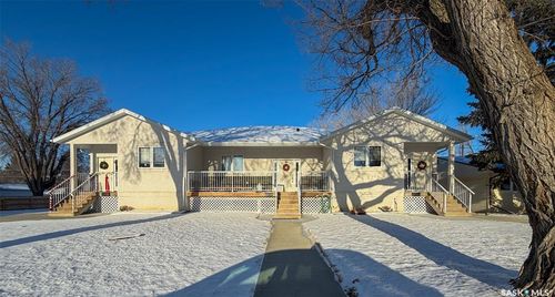 270 14th Ave Ne, Swift Current, SK, S9H2W7 | Card Image