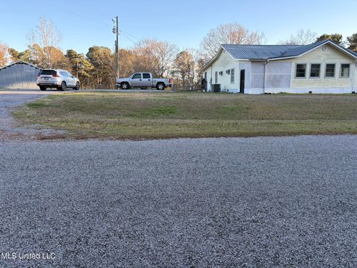 481 Macedonia Rd, Mendenhall, MS, 39114-6138 | Card Image