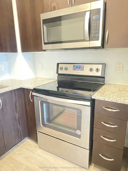 516-9560 Markham Rd, Markham, ON, L6E0T9 | Card Image