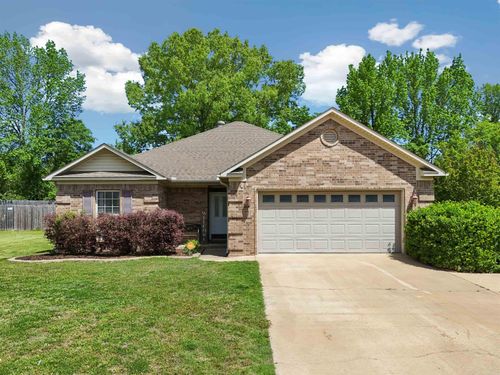 500 Meadow Lynn Dr, Morrilton, AR, 72110-4749 | Card Image