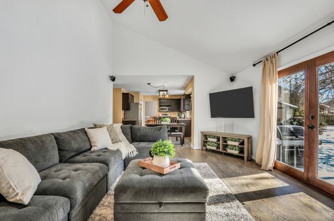 460 Sunnyside Ave, House other with 3 bedrooms, 3 bathrooms and 2 parking in Gurnee IL | Image 7