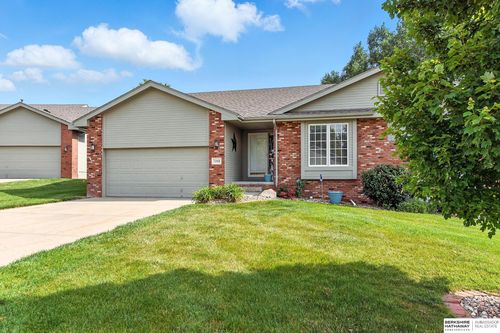 5008 Lakeside Dr, Papillion, NE, 68133-4715 | Card Image