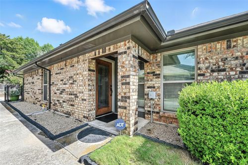 5215 Wild Horse Ct, Arlington, TX, 76017-2074 | Card Image