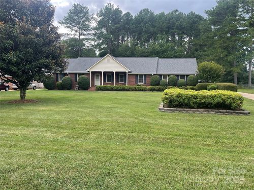 470 Roger Dr, Salisbury, NC, 28147-8878 | Card Image