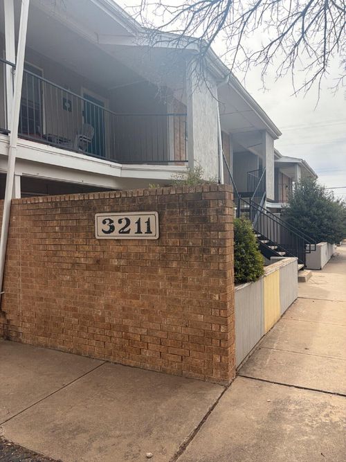 e-3211 35th St, Lubbock, TX, 79413-2330 | Card Image