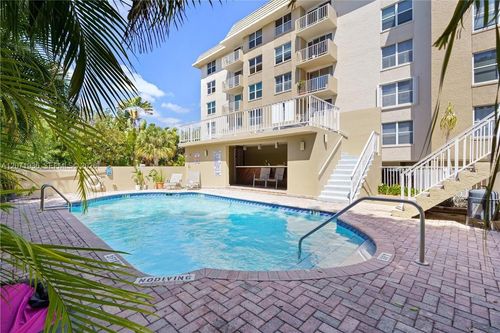 202-1050 Se 15th St, Fort Lauderdale, FL, 33316-2151 | Card Image