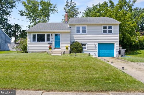 154 Ashurst Ln, MOUNT HOLLY, NJ, 08060-1237 | Card Image