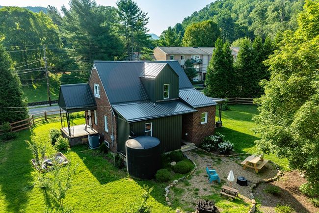 461 S Shady Ave, House other with 3 bedrooms, 3 bathrooms and null parking in Damascus VA | Image 23