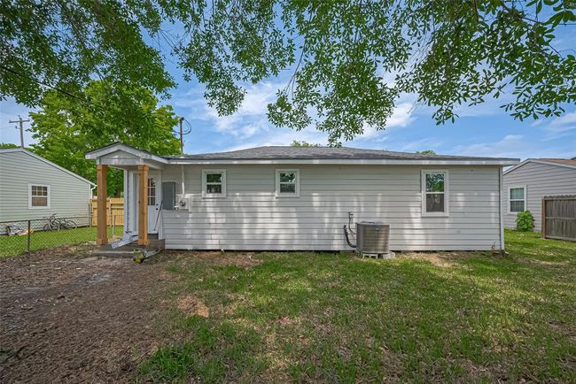 7406 Valeda Dr, House other with 3 bedrooms, 2 bathrooms and null parking in Deer Park TX | Image 30