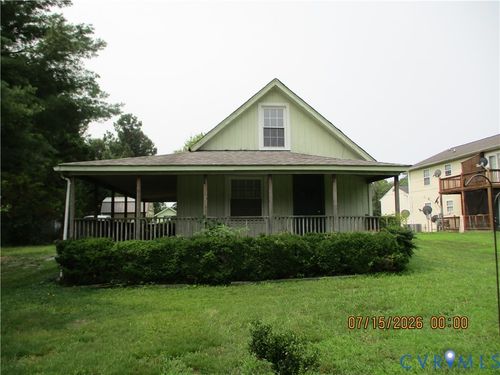 1547 W Maryland Ave, Crewe, VA, 23930-1045 | Card Image
