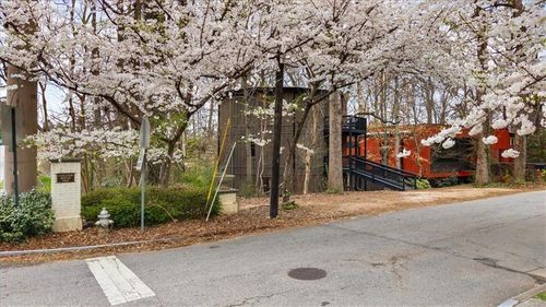 595 Overbrook Dr Nw, Atlanta, GA, 30318-2636 | Card Image