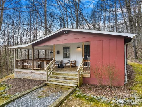 355 E View Rd, Sylva, NC, 28779-4525 | Card Image