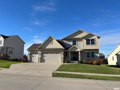 5668 Idaho Drive, House other with 4 bedrooms, 3 bathrooms and null parking in Bettendorf IA | Image 1