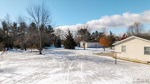 2829 Sutton Rd, Adrian, MI, 49221-8301 | Card Image