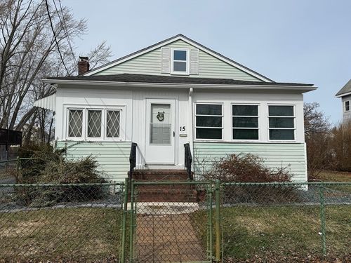 15 Myrtle St, Taunton, MA, 02780-4129 | Card Image