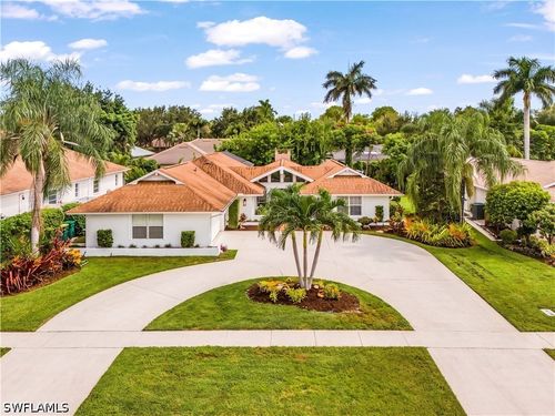 17-2472 Pine Woods Circle, NAPLES, FL, 34105 | Card Image